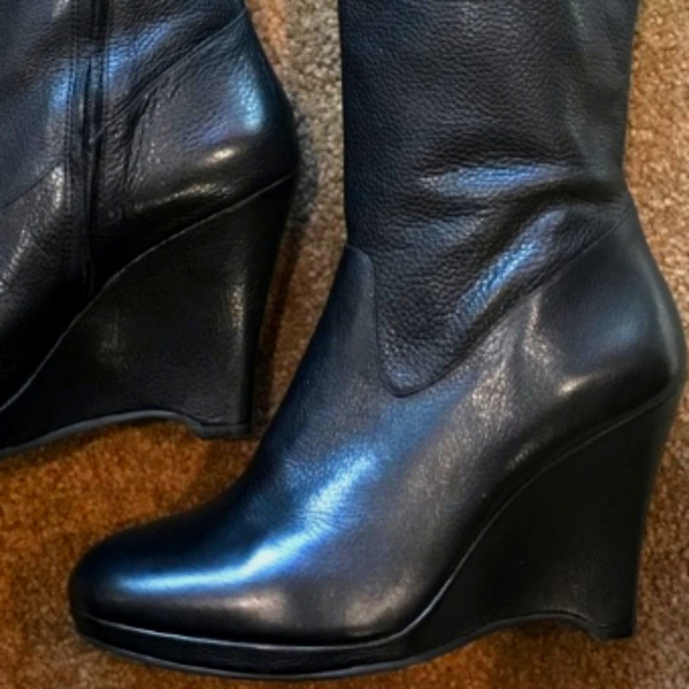 BANANA REPUBLIC NWOT Black Leather Wedge Boots fits like 9.5